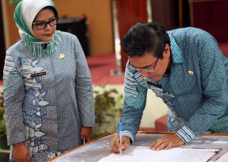 Penandatanganan MOU Oleh Kepala Bapenda Provinsi Jawa Barat