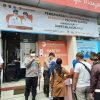 Antrian Nasabah Bank Banten Mengular