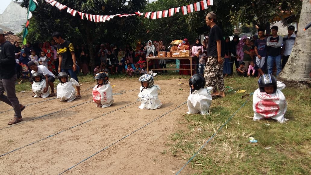 Warga Kampung Jamaka Keletak