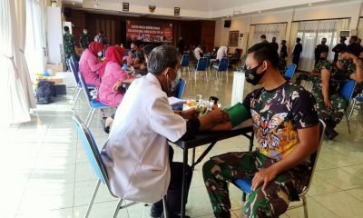 Jelang Peringatan Hari Juang Kartika, Satgas Yonif MR 413 Kostrad Donorkan Darah