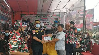 Panglima Markas Besar LMP Daenk Jamal, Berikan Bantuan Paket Sembako Pada Korban Kebakaran Kapuk Cengkareng