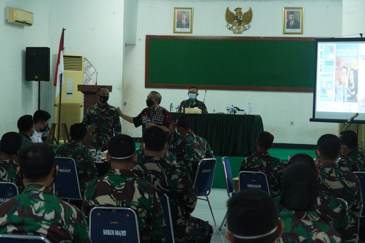 Danrem 064/MY Ikuti Ceramah Motivator Dr. Aqua Dwipayana