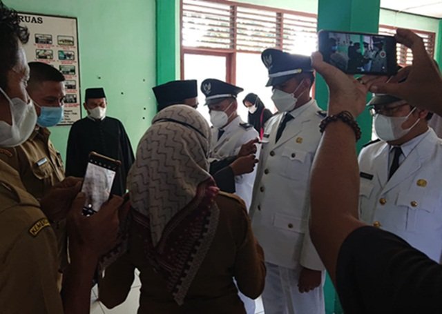 Camat Ciruas lantik 6 pjs Kades