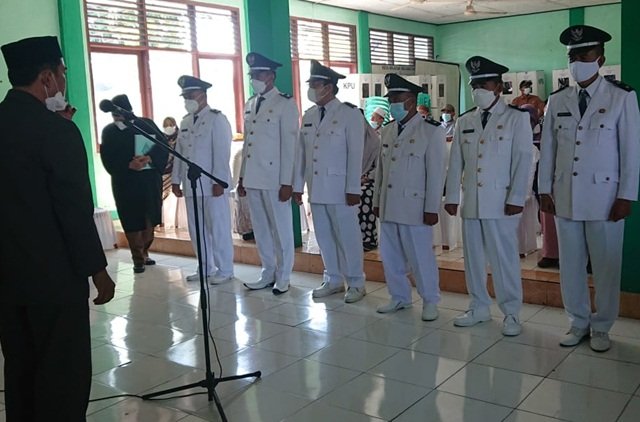 Camat Ciruas lantik 6 pjs Kades