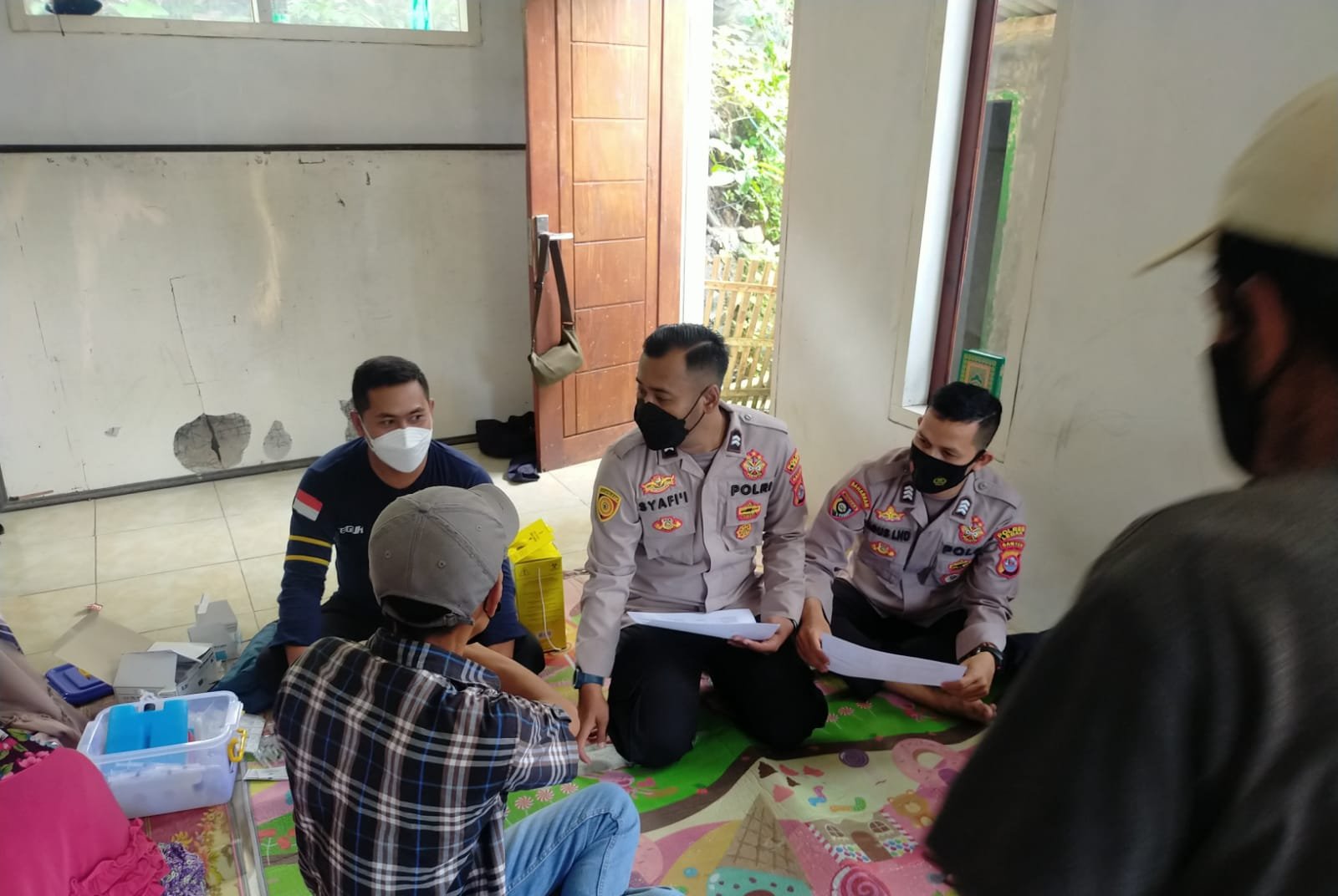 Polsek Cilograng Polres Lebak Bersama Puskesmas Cilograng Laksanakan Gebyar Vaksinasi Dosis 1 dan 2