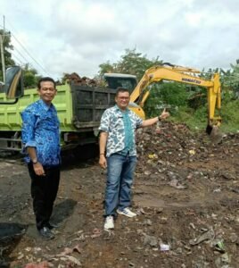 Guna Berikan Kesadaran Kepada Masyarakat, Bersama - Sama Sinergi Bersihkan Sampah Yang Menumpuk
