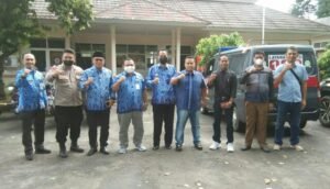 Guna Berikan Kesadaran Kepada Masyarakat, Bersama - Sama Sinergi Bersihkan Sampah Yang Menumpuk