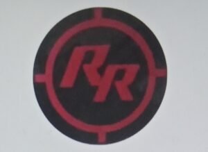 (Logo RR berwarna merah ditemukan di setiap toko-toko, diduga penjual obat tipe G dan logo ini sama dengan PP kontak WhatsApp)